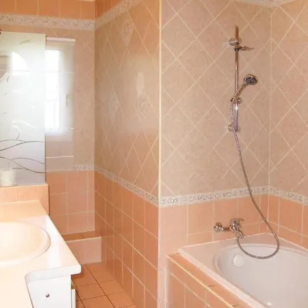 Saint-peire-sur-mer Sleeps 8 Pool Air Con * Saint-Peïre-sur-Mer